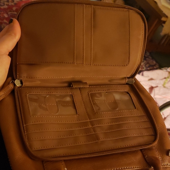 Fossil Leather Shoulder Bag - Picture 10 of 10